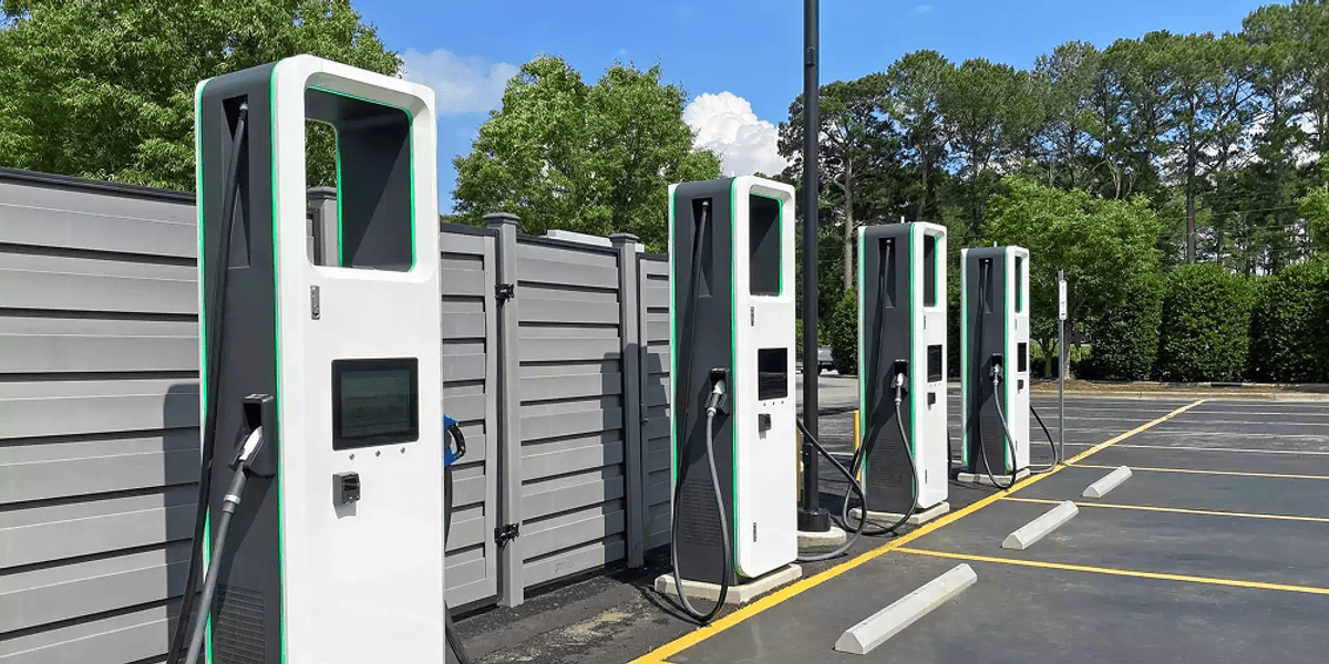 Outdoor touchscreen monitors