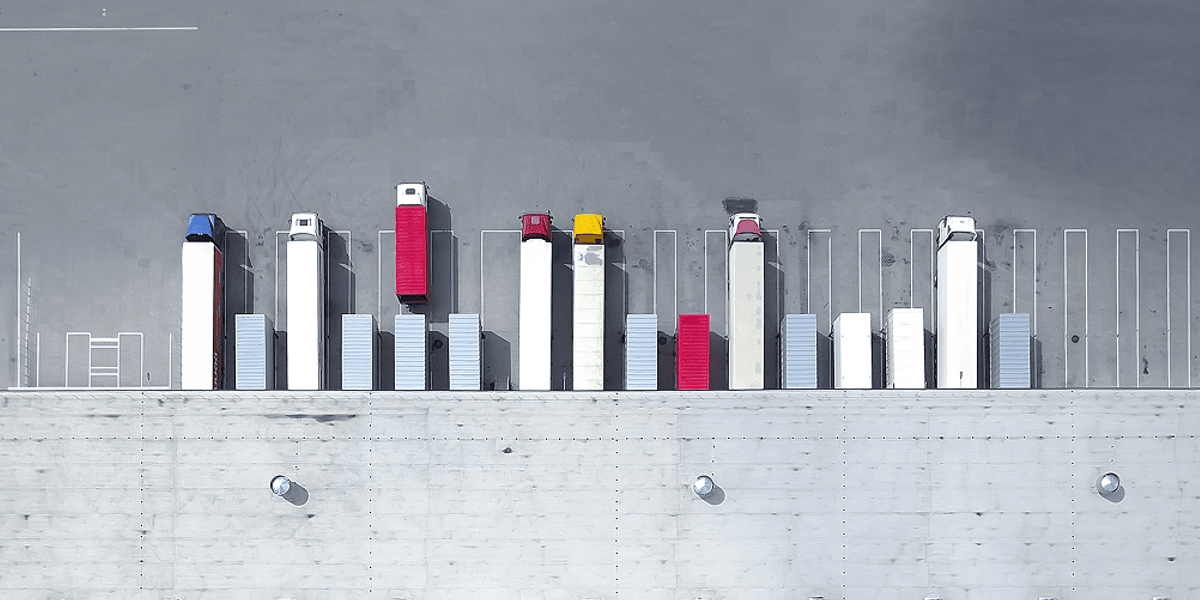 Displays for warehousing and distribution